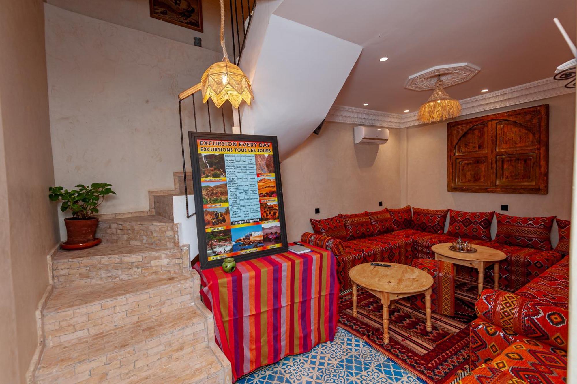 Akkioui Bed & Breakfast *
